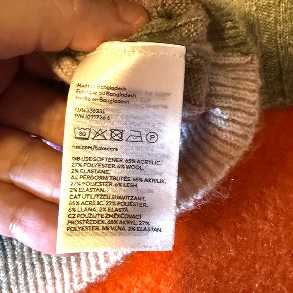 H&M khaki and pink gradient stripes touch of wool ribbed sweater NWOT - Picture 6 of 8